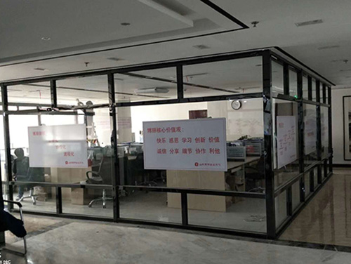 ���̰���